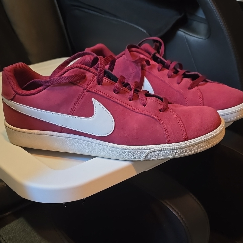 Nike Maroon Court Royale Suede
